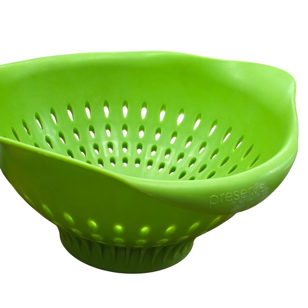 Large Colander Kitchenware 3.5 Quart Capacity Green Preserve Canning USA‎